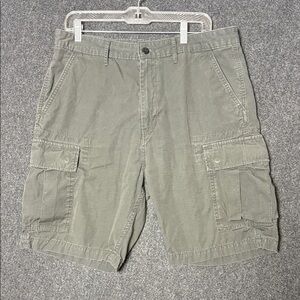 Levi's Men's Green Cargo Shorts